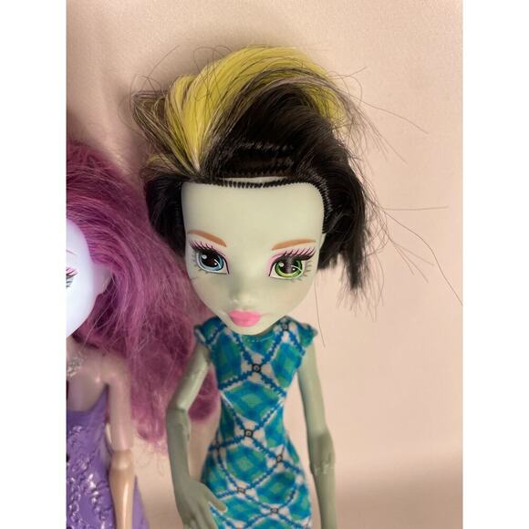 Monster High Doll Lot of 2 Frankie Stein 2008 & Singing Ari Hauntington - Picture 3 of 7